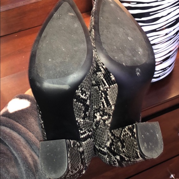 Steve Madden Subtle Boot - Picture 6 of 8